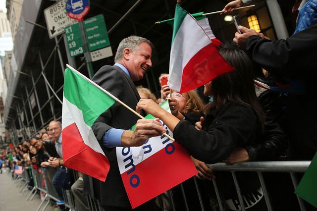 Mayor Bill de Blasio marches in the annual Columbus Day parade on October 13, 2014 in New York City